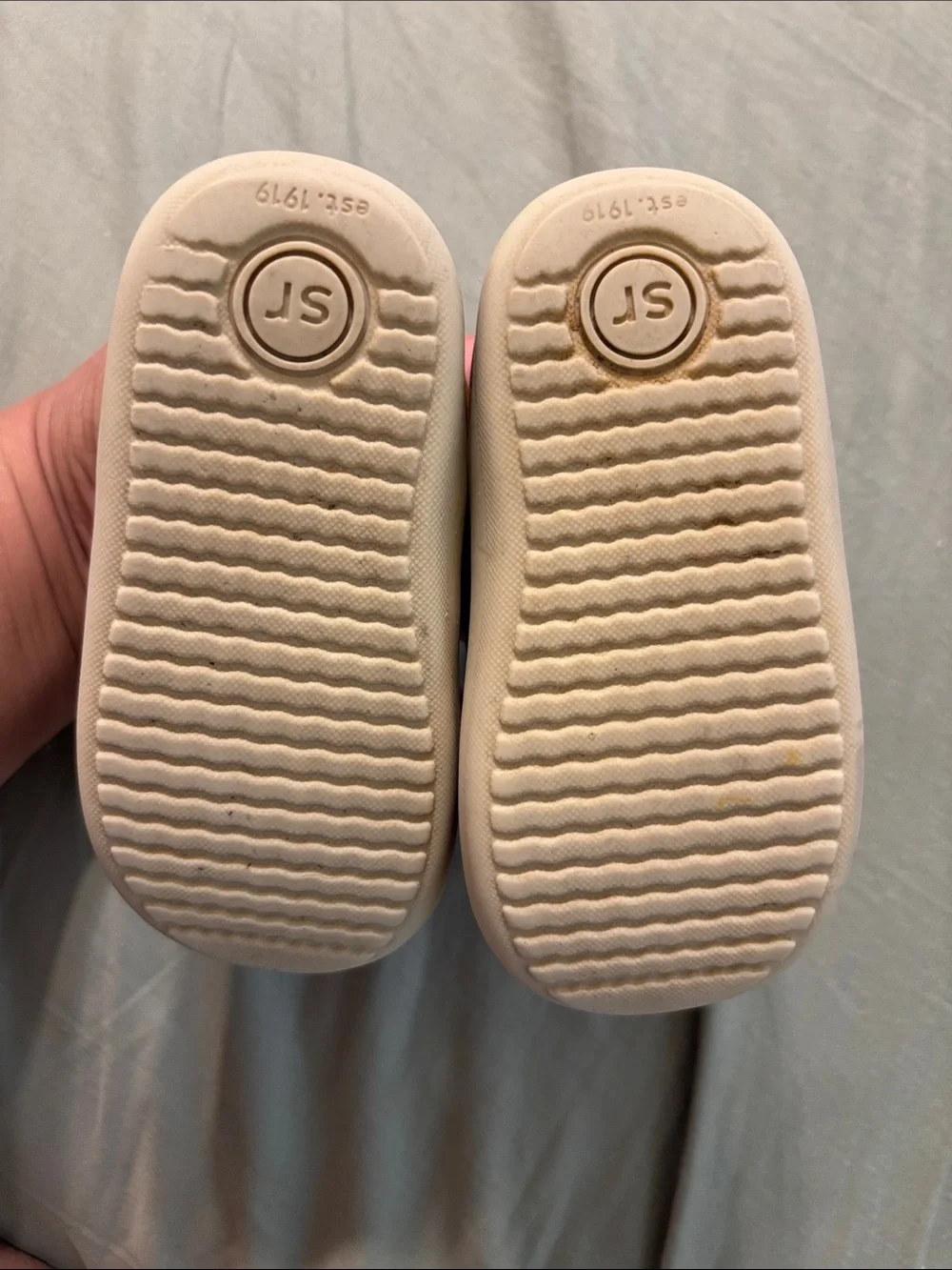 Stride Rite Brown Leather Mary Jane Kids Shoes with floral details size 6